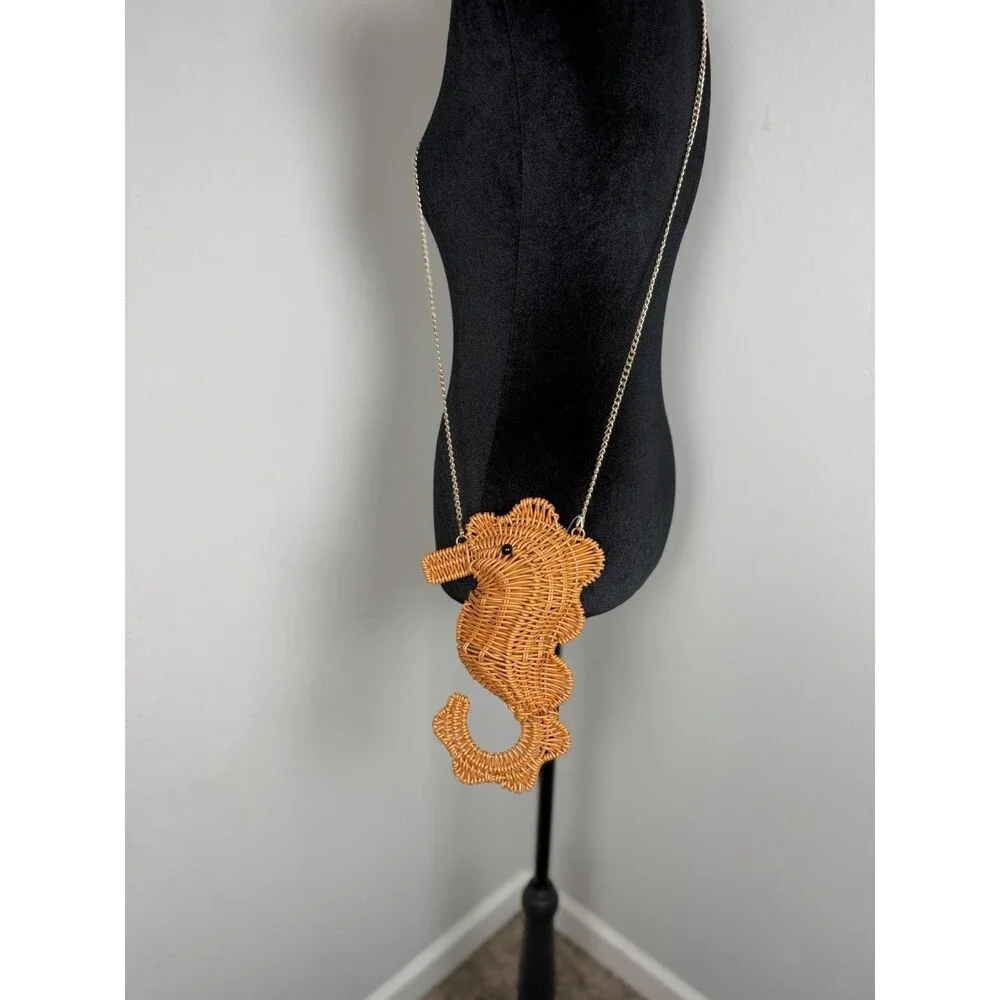 Tommy Bahama Seahorse Wicker Crossbody Bag Viral Mini Purse NWT - Picture 2 of 10